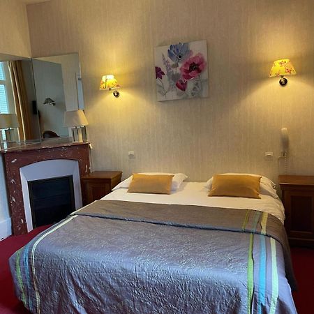 Hotel La Poularde Gien Extérieur photo