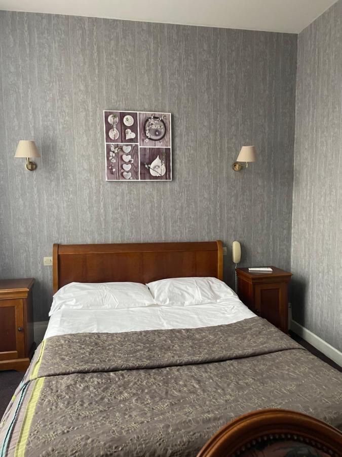 Hotel La Poularde Gien Extérieur photo