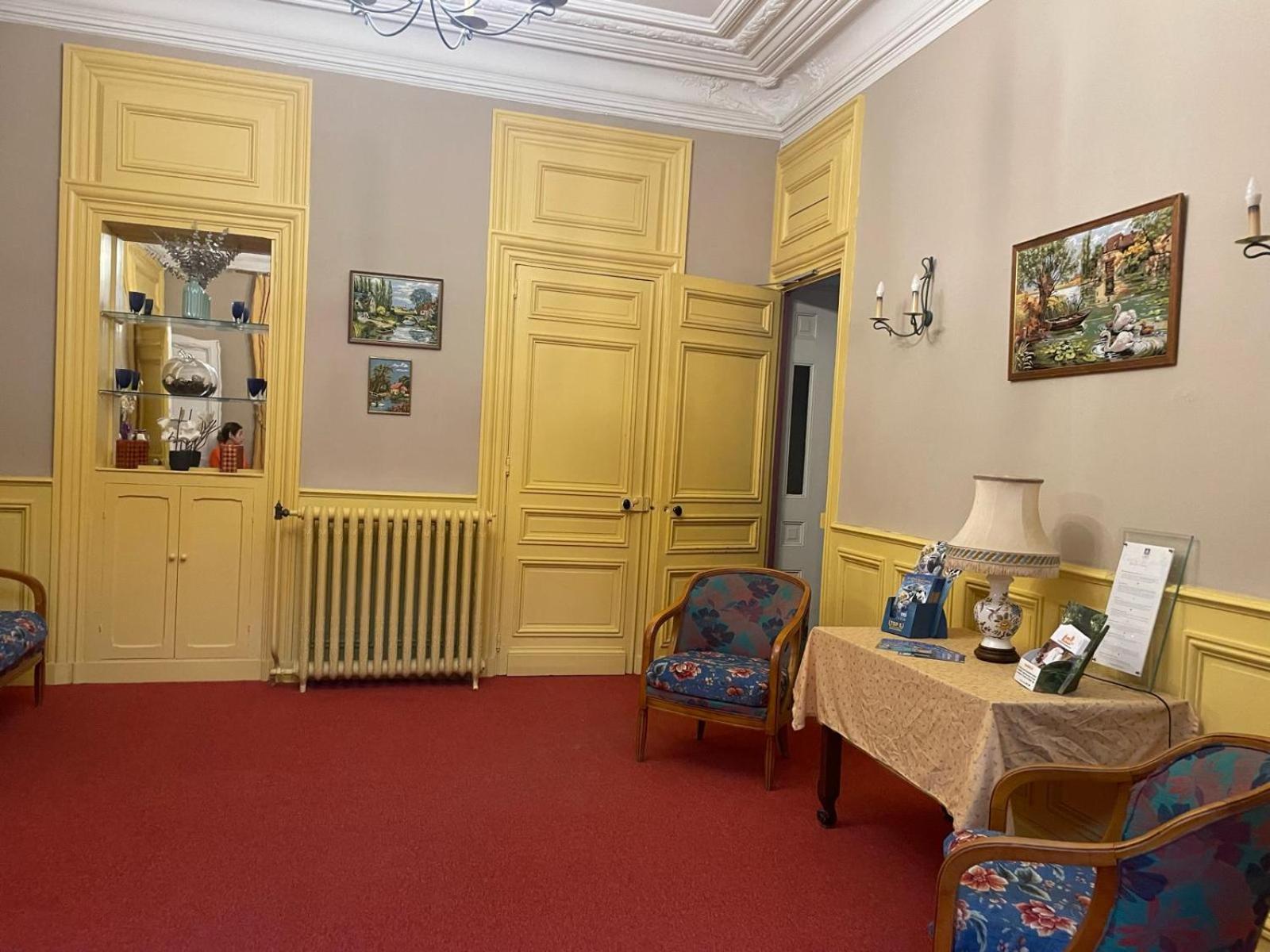 Hotel La Poularde Gien Extérieur photo