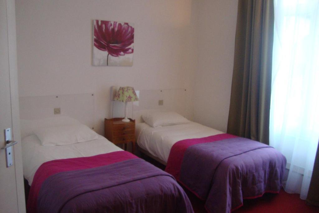 Hotel La Poularde Gien Chambre photo