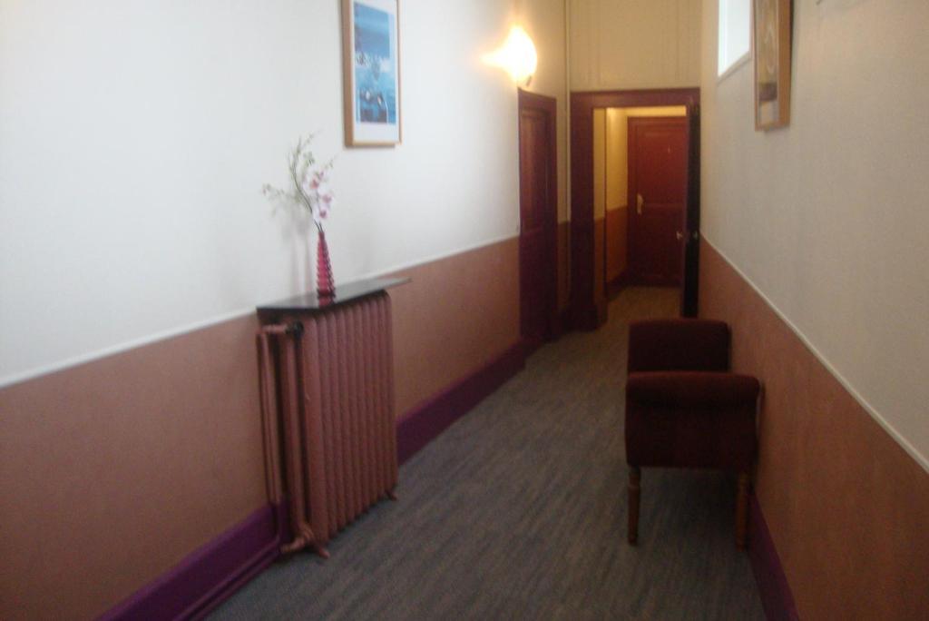 Hotel La Poularde Gien Extérieur photo