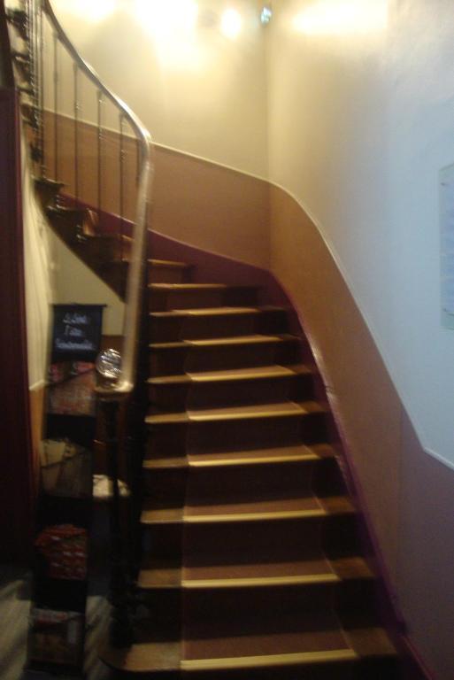 Hotel La Poularde Gien Extérieur photo